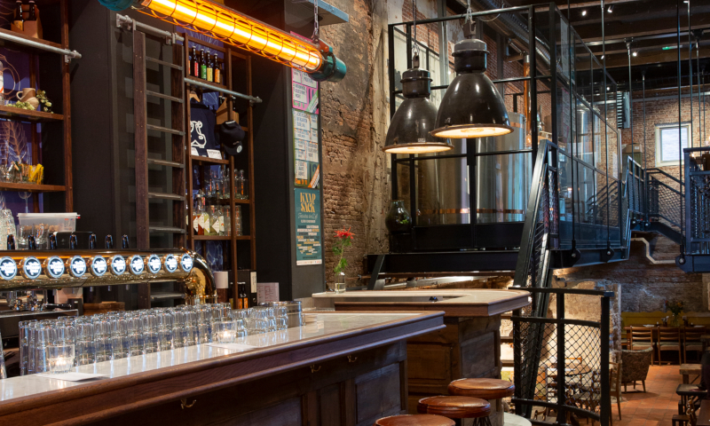 Delfts Brouwhuis bar en ketels // Foto: ESTIDA